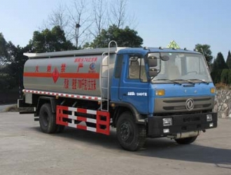 國(guó)四12方東風(fēng)145運(yùn)油車