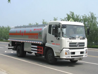 國四16方東風(fēng)天錦運油車