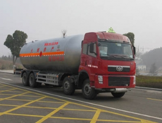 解放前四后八液化氣體運(yùn)輸車