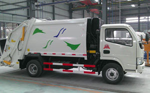 東風(fēng)福瑞卡壓縮式垃圾車