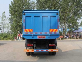 國四東風(fēng)153自卸式垃圾車