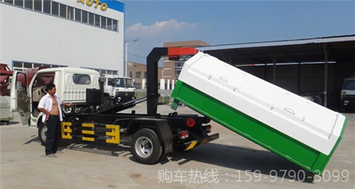 東風(fēng)福瑞卡勾臂垃圾車 東風(fēng)福瑞卡勾臂垃圾車
