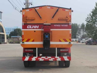 東風(fēng)D913路面養(yǎng)護(hù)車