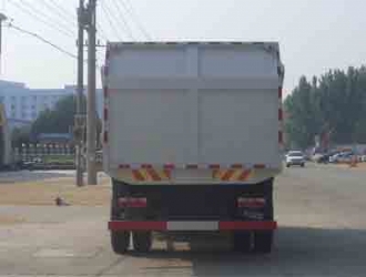 東風(fēng)多利卡D9壓縮對(duì)接式垃圾車