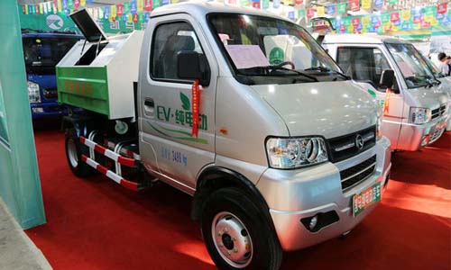 凱馬純電動(dòng)勾臂式垃圾車圖片