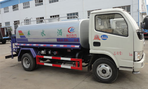 國五東風(fēng)輕卡2噸灑水車