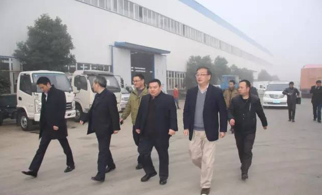 上海上汽集團躍進汽車有限公司商務(wù)考察團蒞臨程力集團洽談汽車底盤合作達成意向