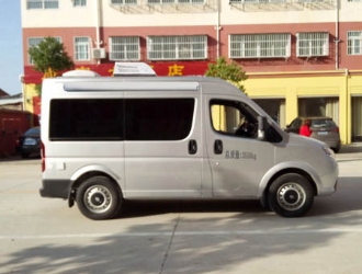 國五東風(fēng)御風(fēng)B型短軸中頂旅居車