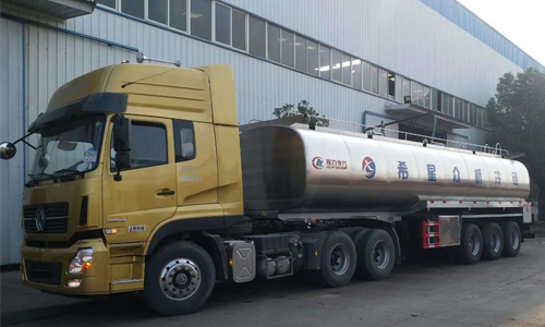 45方三橋半掛鮮奶運輸車