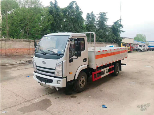上駿X100廂長4.18米氣瓶運輸車
