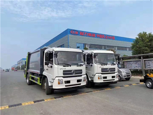 東風(fēng)天錦14方壓縮式垃圾車