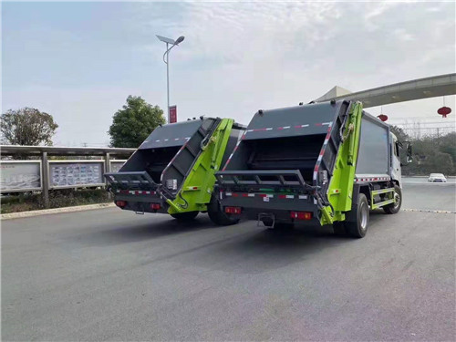 東風(fēng)天錦14方壓縮式垃圾車