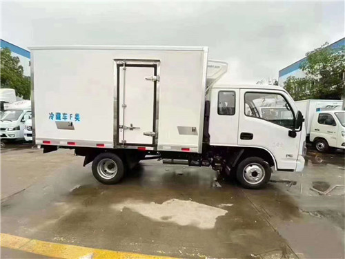國六‭‮進(jìn)躍‬‬小福星‭‮半排‬‬冷藏車