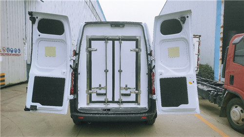 福特新全順V362國六疫苗冷鏈運(yùn)輸車