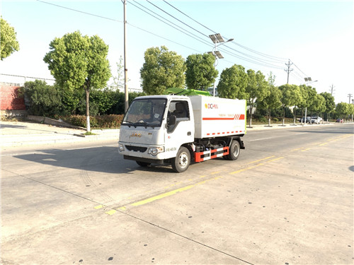 國六江淮康鈴4立方側(cè)裝掛桶自卸式垃圾車