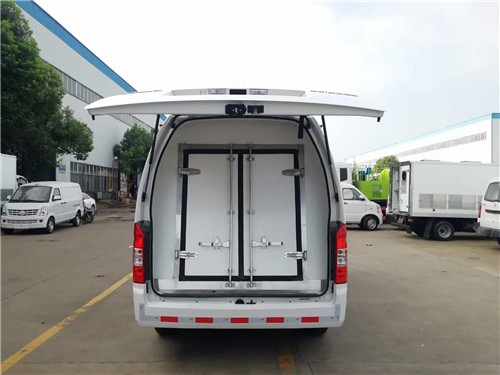 國六福田G9單排面包冷藏車