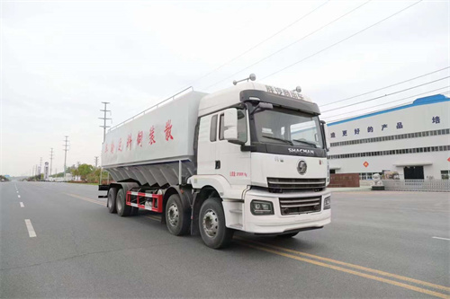  陜汽軒德翼3長(zhǎng)四軸飼料車