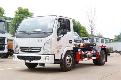 上汽躍進開拓X300/T100藍牌勾臂垃圾車