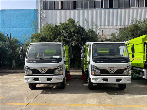 東風(fēng)福瑞卡D6掃路車
